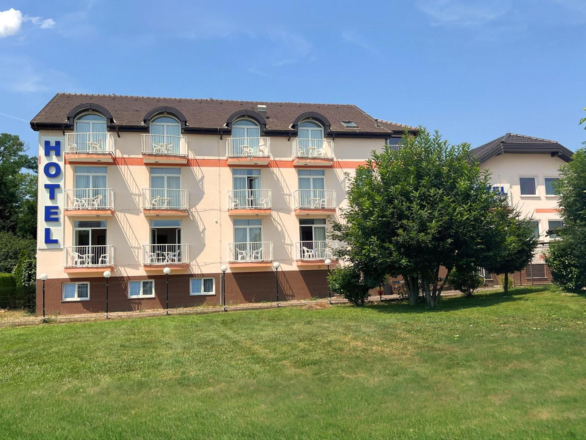 Hotel Imperium Alsómarác Kültér fotó